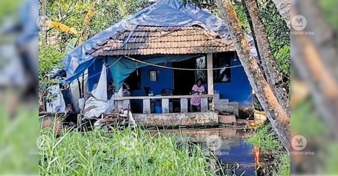 Thangapulli Sima Philips's house in Hanuman Kavu, submerged due to unclosed sluices in the Thanneerkkayal paddy fields. Photo: Special Arrangement.