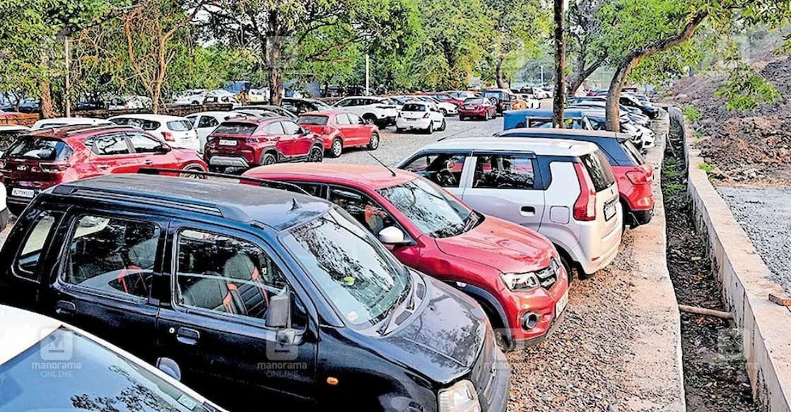 picture - railway-station-parking