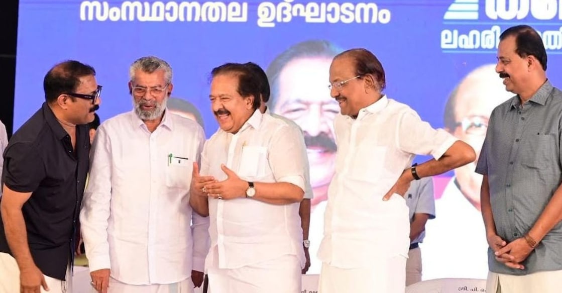 Home Minister Ramesh Chennithala, IT Minister P K Kunhalikkutty, LSGD Minister K M Shaji, and MLAs Kurukkoli Moideen and Abid Husain Thangal at the inagugural function of Thoofan 2.0. Photo: Special arrangement