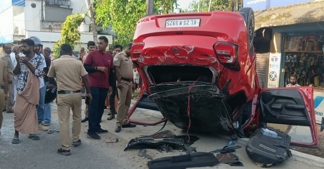 The car that plunged off the flyover at Ottapunna in Cherthala, Alappuzha, on Monday evening. Photo: Special arrangement