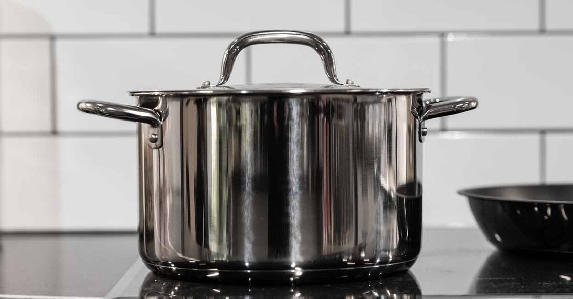 Sour or acidic food items should not be cooked in aluminium cookware. Photo: Shutterstock/Trygve Finkelsen