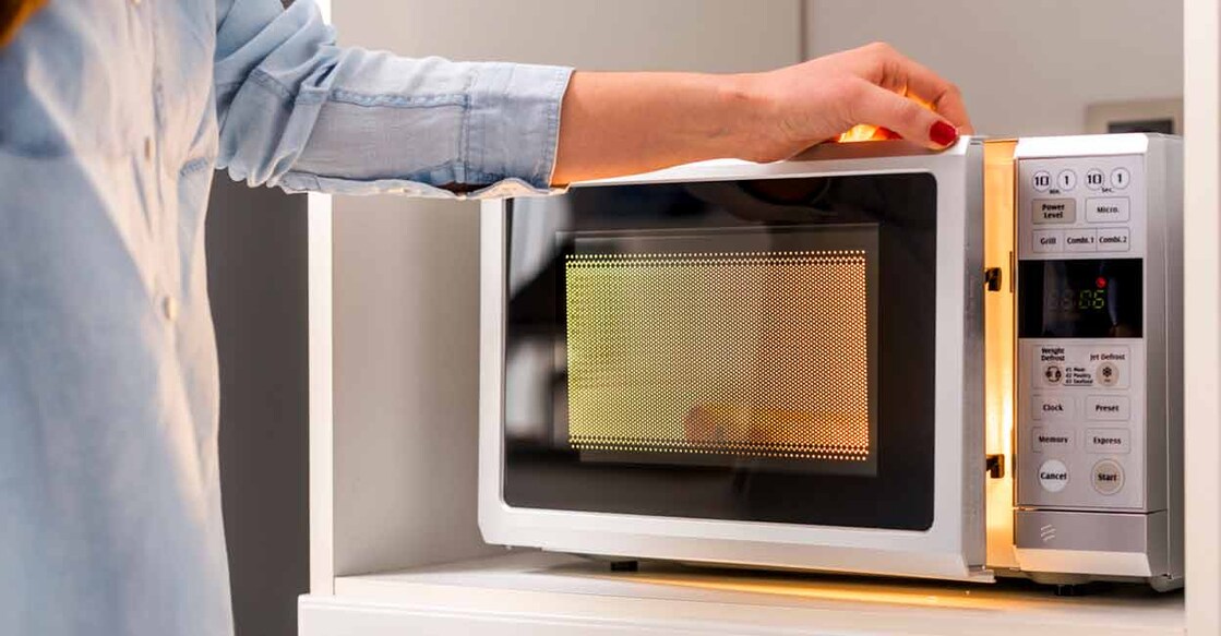 No research has categorically proved that cooking in a microwave oven may cause health problems, including cancer. Photo: iStock/ilkermetinkursova