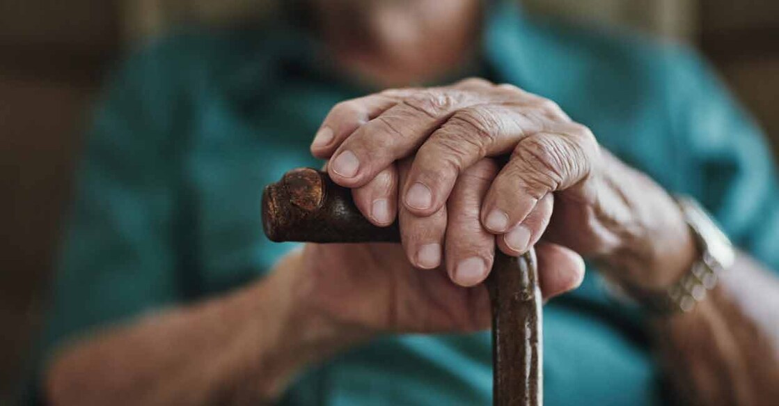 Try to live complacently, believing that you have given wings to your children, allowing them to fly and achieve their dreams. Photo: iStock/PeopleImages