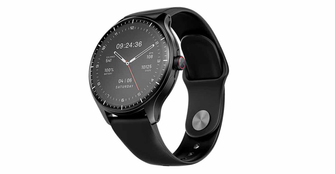 The Valour Watch 1 GPS is your silent coach and data guru. Photo: Special Arrangement