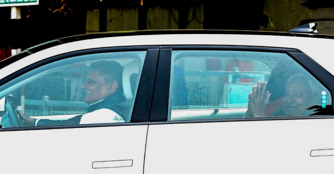 Bihar Chief Minister Nitish Kumar arrives to attend the last cabinet meeting of the outgoing NDA government. Photo: PTI