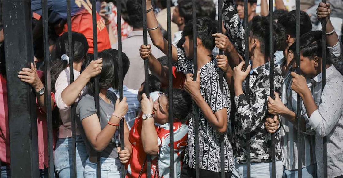 rcb-fans-stadium rcb-fans-stadium