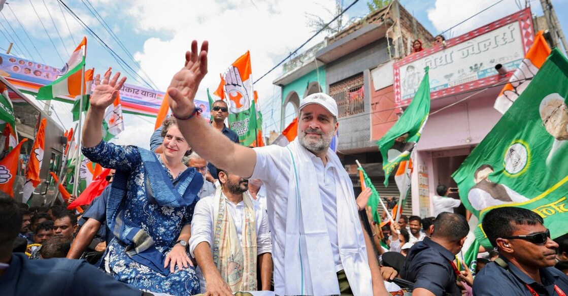 Congress leader Rahul Gandhi with party leader Priyanka Gandhi Vadra during 'Voter Adhikar Yatra', in Bihar. Photo: PTI