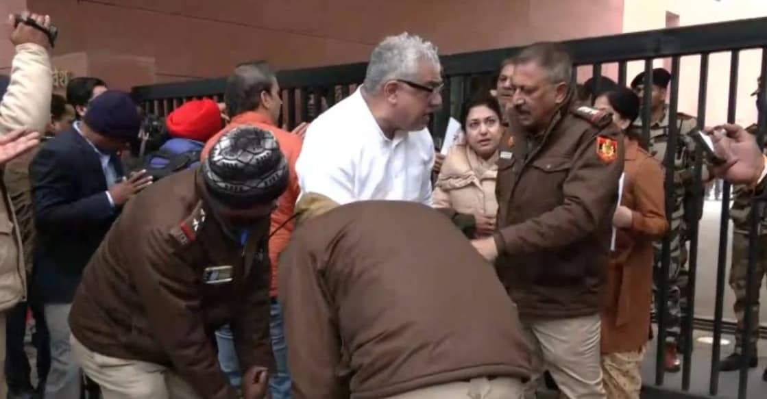 Police detain TMC MPs outside Home Ministry office in New Delhi. Photo: IANS