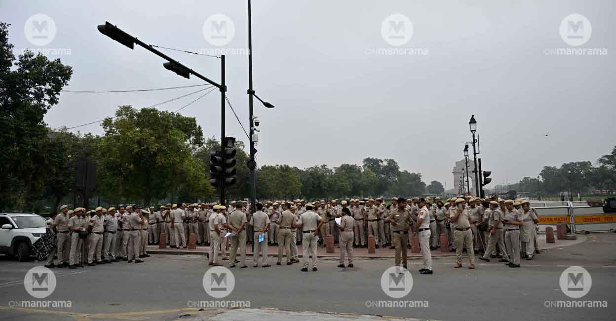 ‘Save Democracy’ slogan rings out as Kerala Left joins CJP protest in ...
