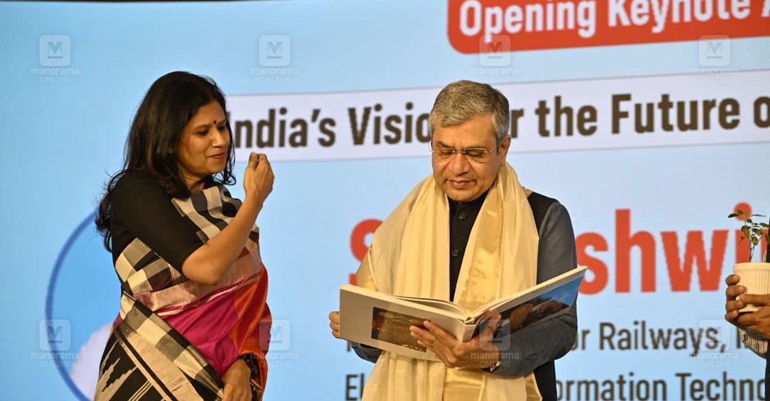 DNPA chairperson Mariam Mammen Mathew with Union Minister Ashwini Vaishnaw during the DNPA Conclave 2026 in Delhi. Photo: Manorama