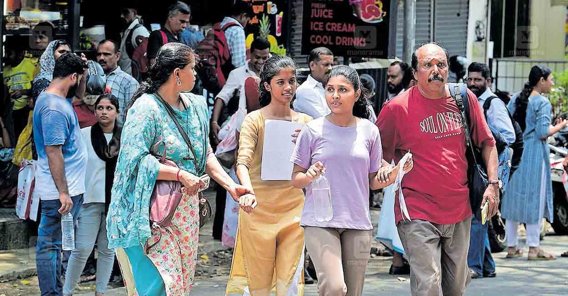 Candidates arrive for NEET exam in Kerala. File photo: Manorama