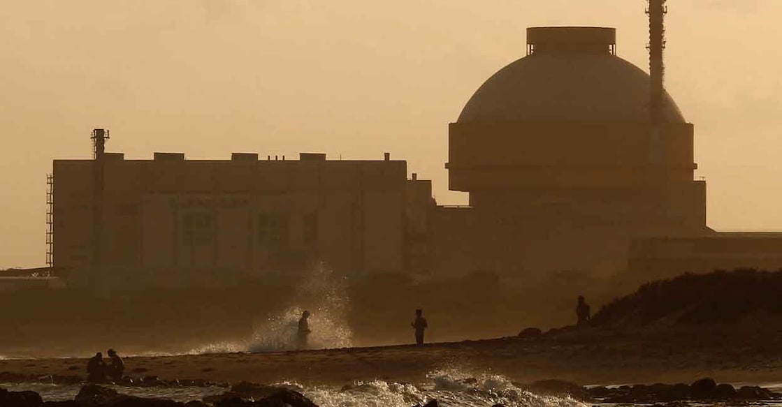 Police patrol on a beach near Kudankulam nuclear power project in the southern Indian state of Tamil Nadu September 12, 2012. File Photo: REUTERS/Adnan Abidi