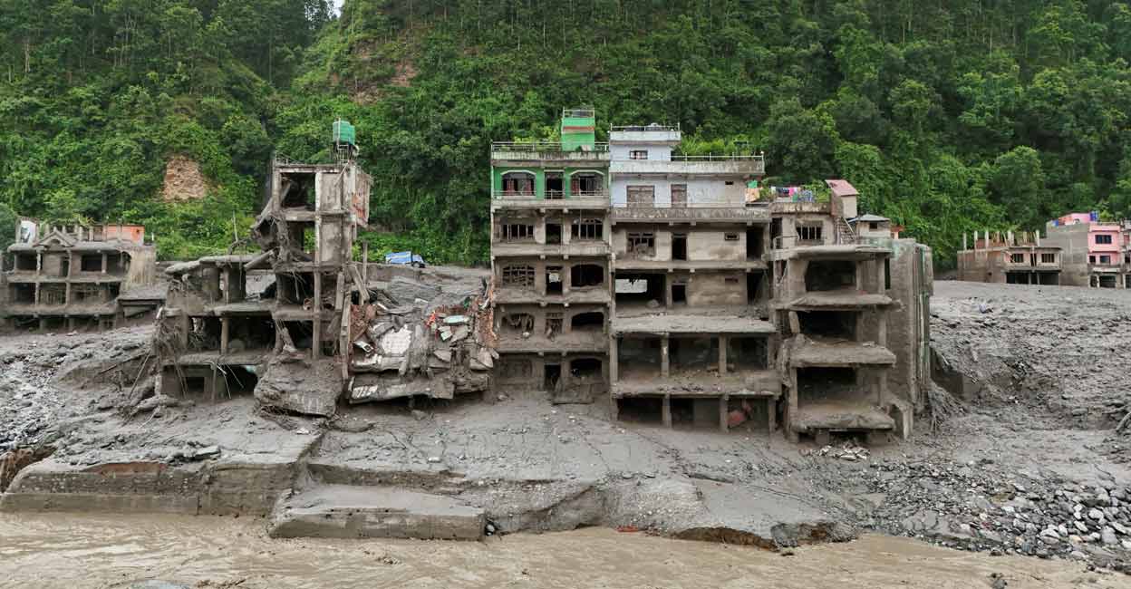 60-keralites-safe-8-malayalis-out-of-reach-after-nepal-floods-norka