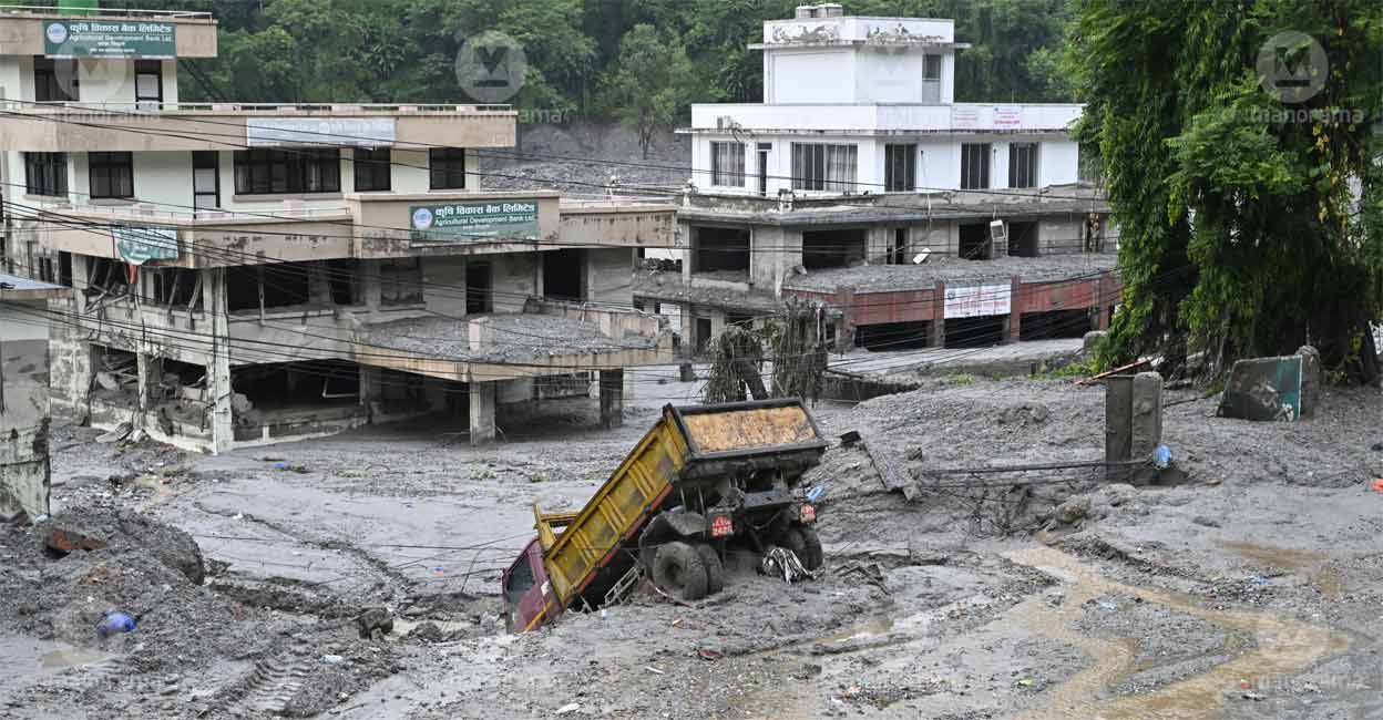 Nepal floods: Rescue ops resume amid flood warning; death toll rises to 629; 320 Indians missing