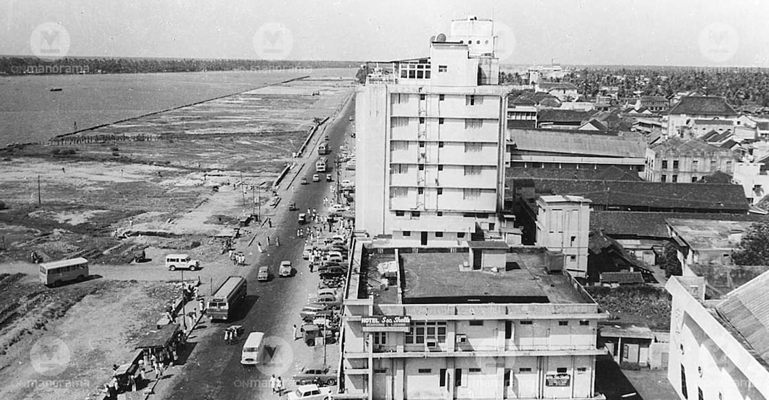 An old undated photograph of Marine Drive in Kochi. Photo: Manorama archive