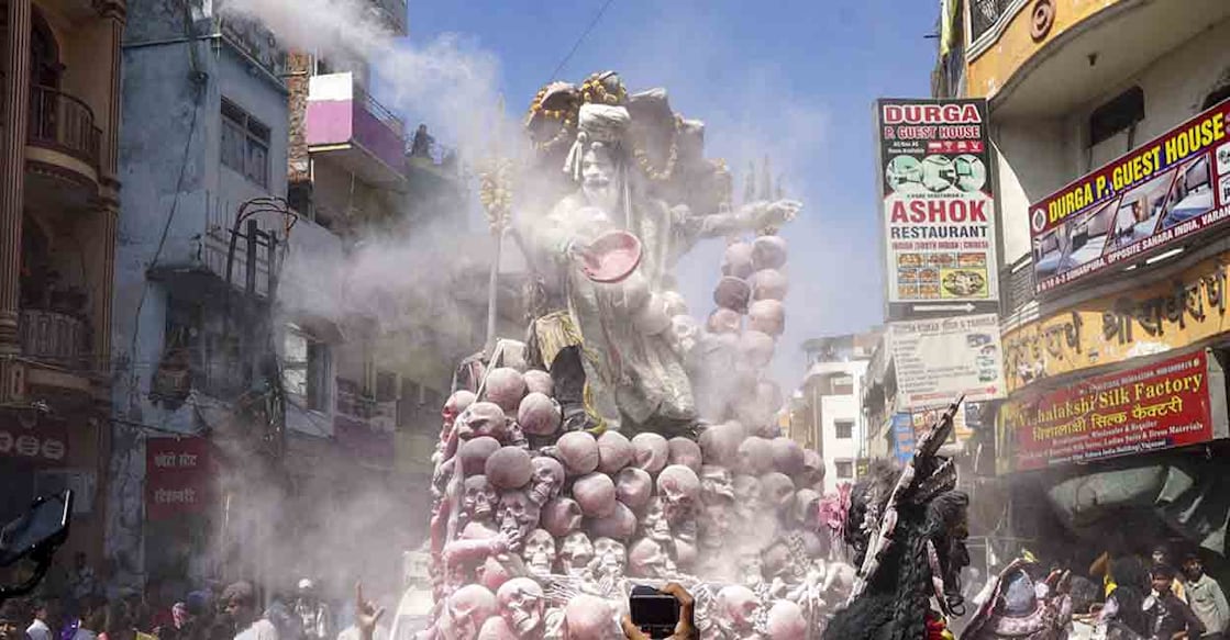 People take part in a procession dedicated to Lord Shiva on the occasion of 'Amalaki Ekadashi' in Varanasi. Photo: PTI