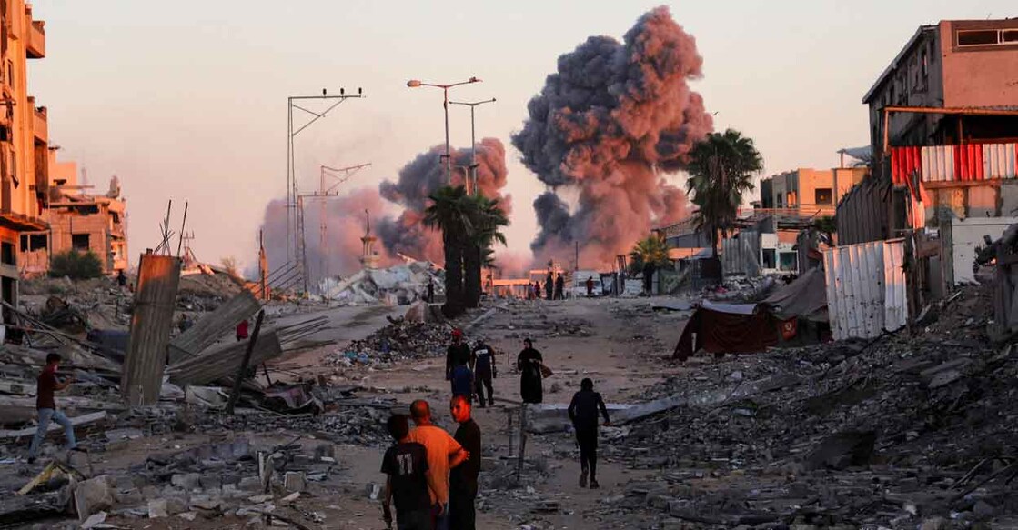 Smoke rises following an Israeli strike during a military operation in Gaza City, October 7, 2025. Photo: REUTERS/Ebrahim Hajjaj