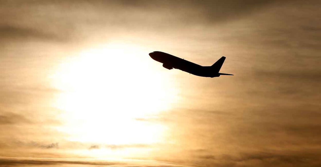 GLOBAL-AIRLINES FILE PHOTO: A plane is seen during sunrise at the international airport in Munich, Germany, January 9, 2018. REUTERS/Michaela Rehle/File Photo