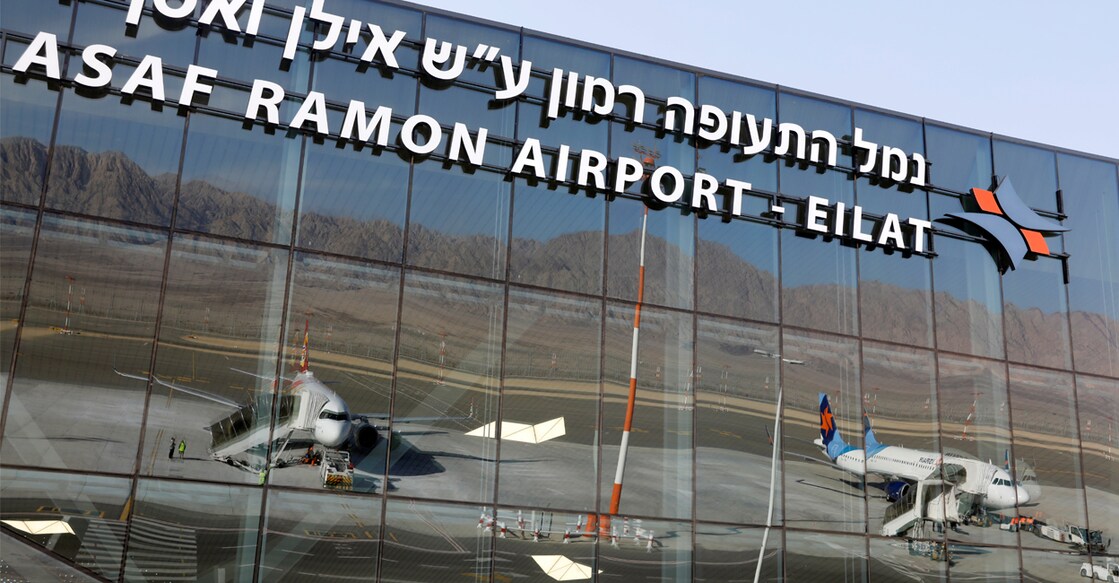 Planes are reflected in the facade of the Ramon International Airport after an inauguration ceremony for the new airport, just outside the southern Red Sea resort city of Eilat, Israel January 21, 2019. Photo: REUTERS/Ronen Zvulun/File Photo