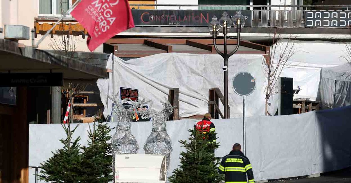 Emergency personnel work at the site of an explosion and fire at the "Le Constellation" bar, where several people died and others were injured after an explosion tore through a crowded New Year’s Eve party, according to Swiss police, in the upscale ski resort of Crans-Montana in southwestern Switzerland, January 1, 2026. Photo: REUTERS/Denis Balibouse