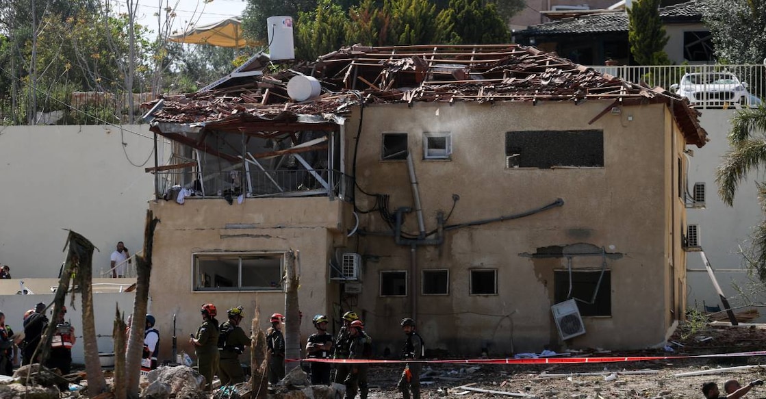 missile-hit-building-israel