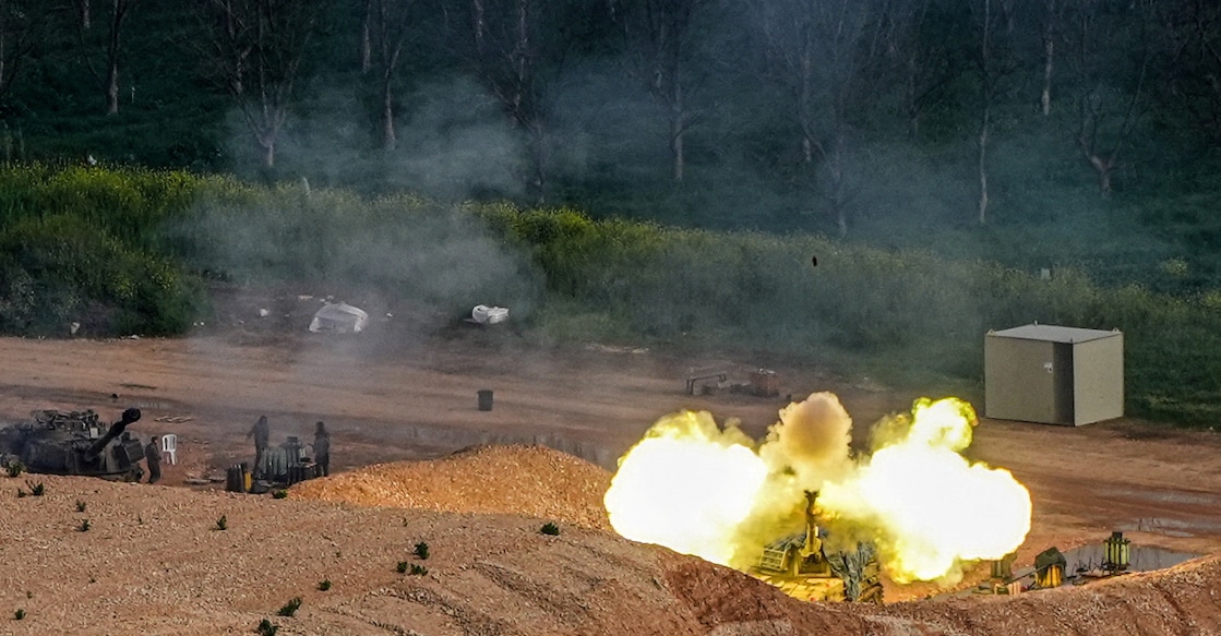 An Israeli artillery unit fires towards Lebanon, amid escalating hostilities between Israel and Hezbollah, as the US-Israeli conflict with Iran continues, in northern Israel, March 28, 2026. Photo: Reuters/Ayal Margolin