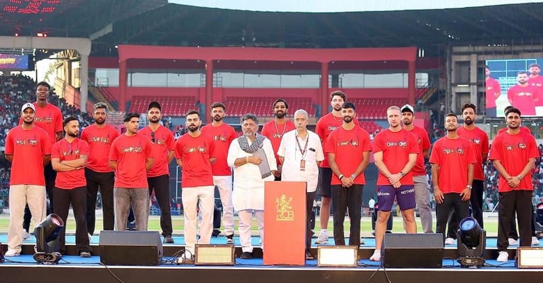चिन्नास्वामी स्टेडियम में RCB के साथ Deputy CM डीके शिवकुमार