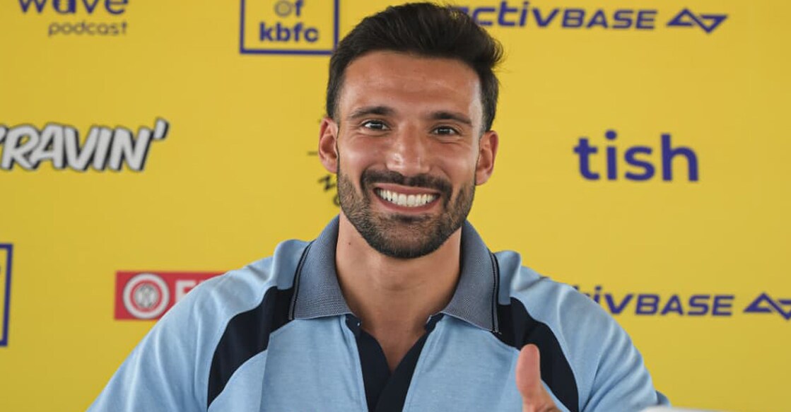 Tiago Alexandre Mendes Alves poses after signing for Kerala Blasters. Photo: KBFC
