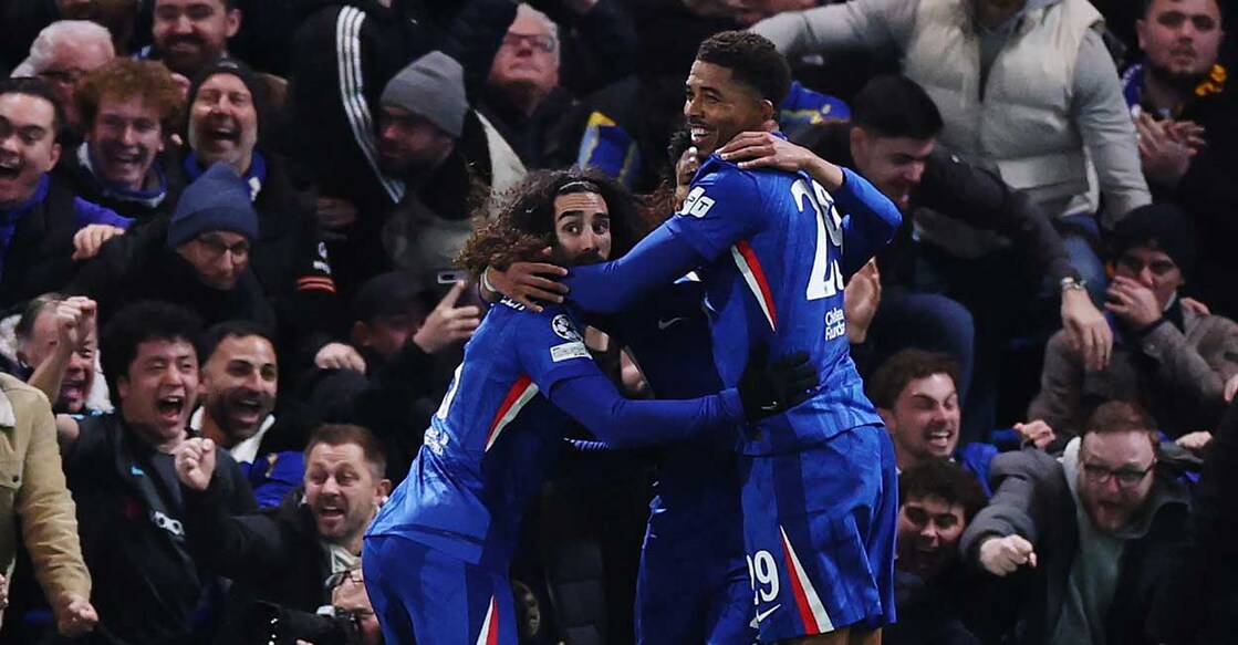Chelsea players celebrate their first goal, an own goal scored by FC Barcelona's Jules Kounde. Photo: REUTERS/Hannah Mckay