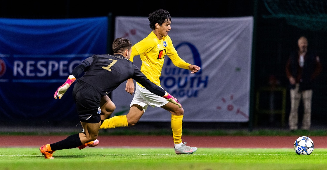 Yohaan Benjamin (yellow) in action for NK Bravo against FC Porto in the UEFA Youth League at Kranj in Slovenia on October 22, 2025. Photo: Instagram/nk.bravo