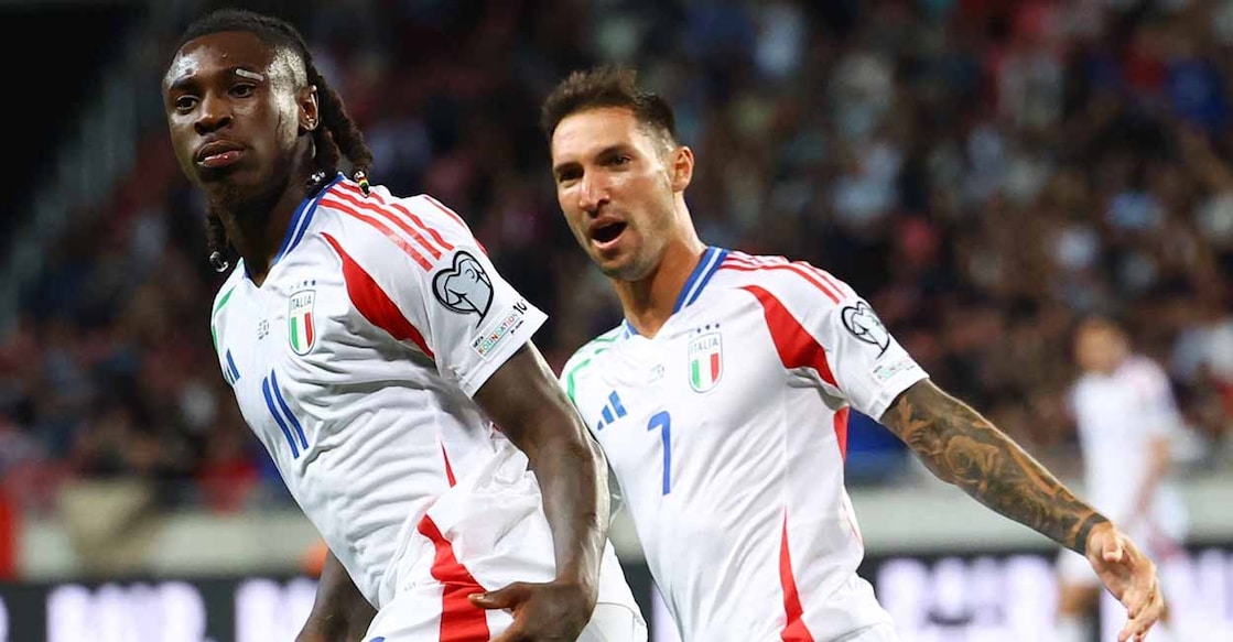 Soccer Football - World Cup - UEFA Qualifiers - Group I - Israel v Italy - Nagyerdei Stadion, Debrecen, Hungary - September 8, 2025 Italy's Moise Kean celebrates scoring their second goal with Matteo Politano REUTERS/Bernadett Szabo