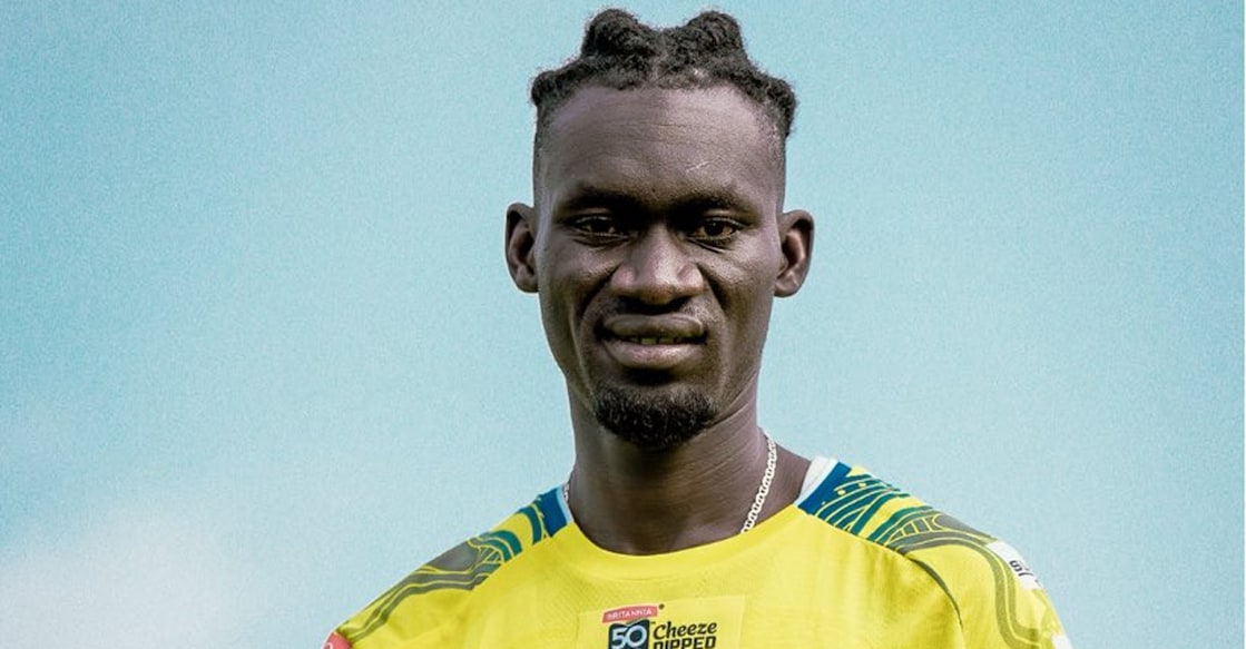 Ndiaye Fallou poses in Kerala Blasters colours. Photo: KBFC