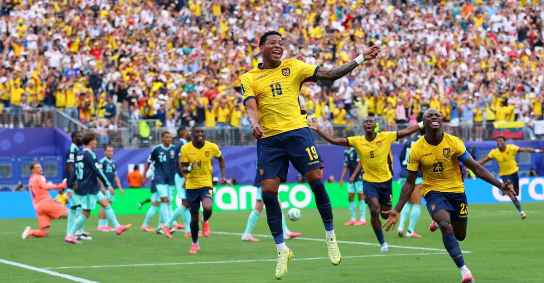 Ecuador's Gonzalo Plata celebrates scoring their second goal with teammates. Photo: Reuters. 