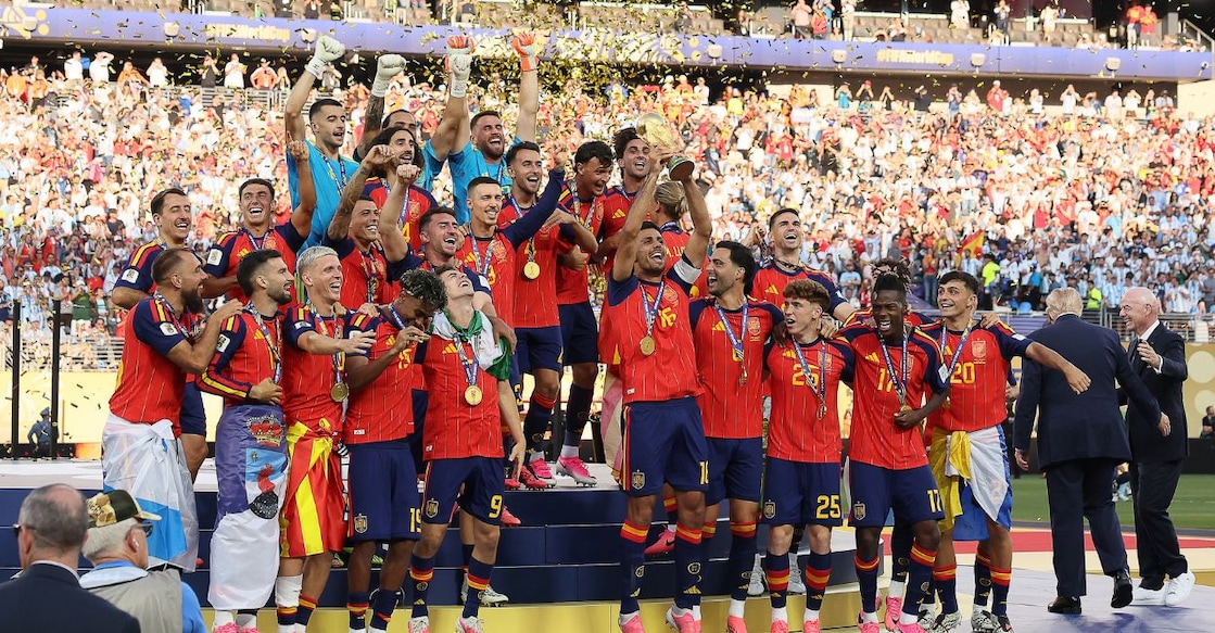 spain-world-cup-trophy