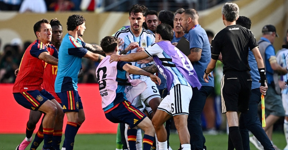 Argentina's Leandro Paredes and Lisandro Martinez clash with Spain's Gavi after the FIFA World Cup final. Photo: Reuters