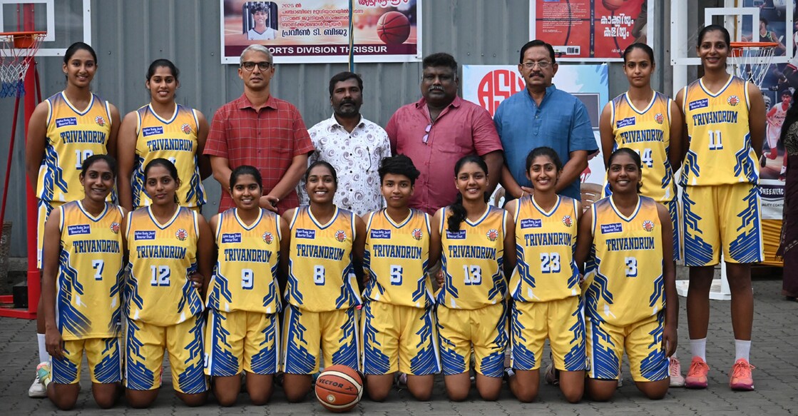 Thiruvananthapuram women’s basketball team poses with officials. Photo: Special arrangement