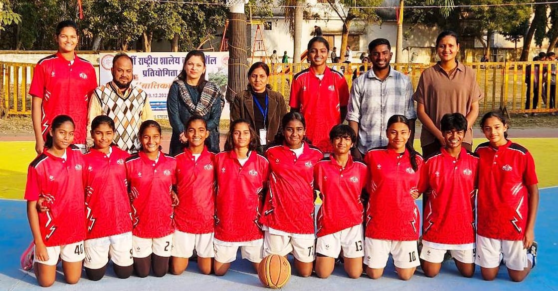 The Kerala team that clinched the Under-14 girls' basketball title at the National School Games in Shahdol, Madhya Pradesh. Photo: Special arrangement