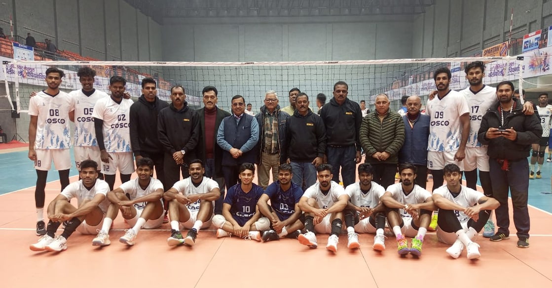 Kerala team pose with officials after beating Himachal Pradesh. Photo: Special arrangement