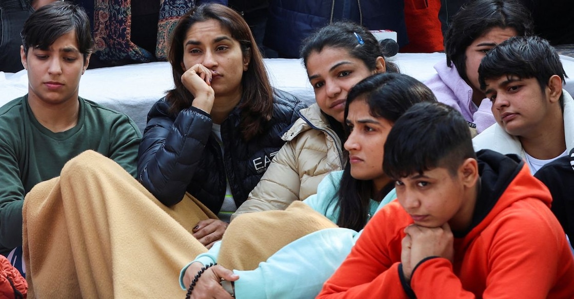 A file photo of Vinesh Phogat, Sakshi Malik and other Indian wrestlers taking part in a protest at Jantar Mantar in New Delhi, India, January 19, 2023. Photo: Reuters