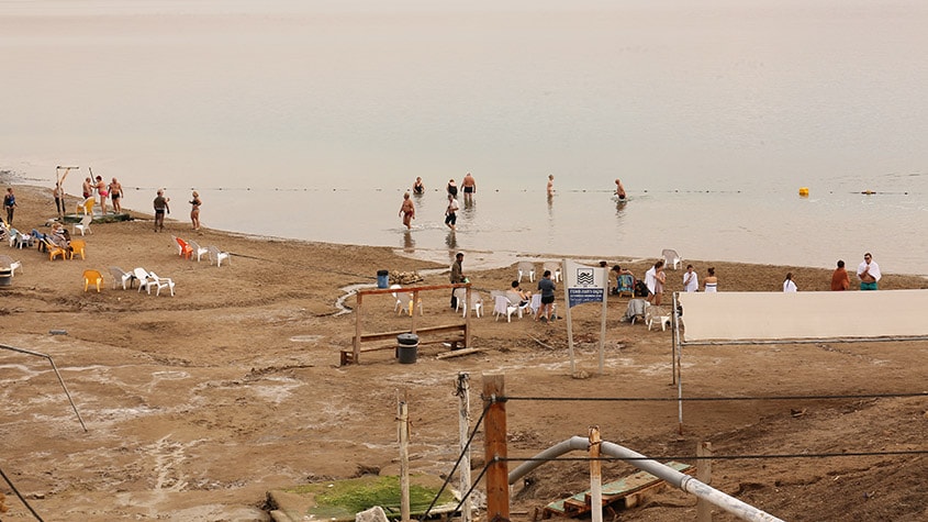 at-the-dead-sea-3-mob
