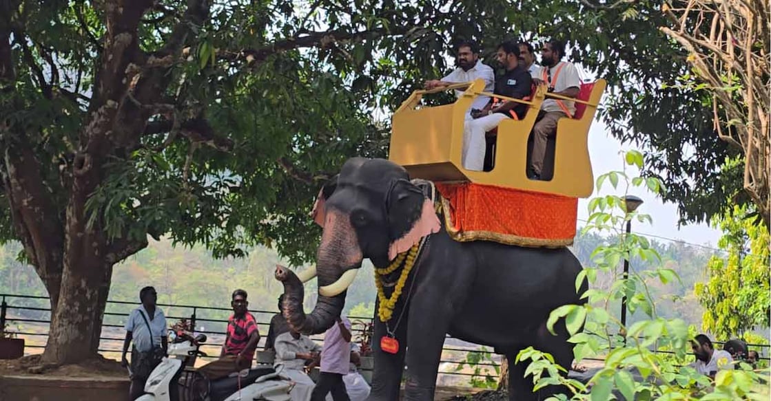 'Thumboormozhi Ganapathi' carries tourists at the park. Photo: Special Arrangement