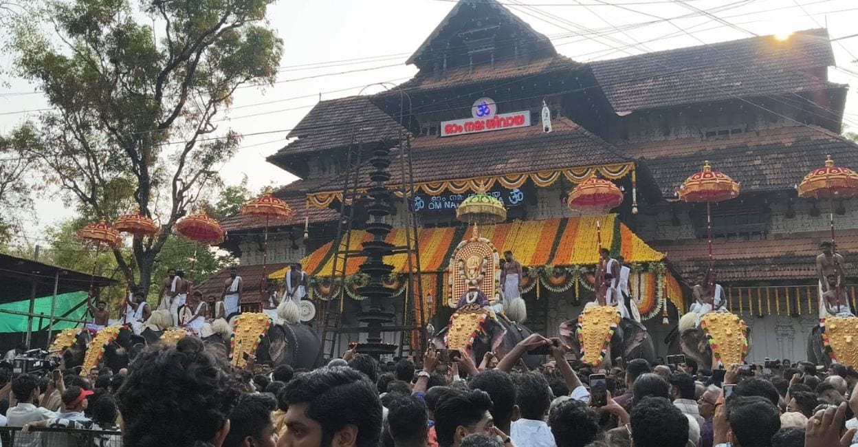 thrissur-pooram-1