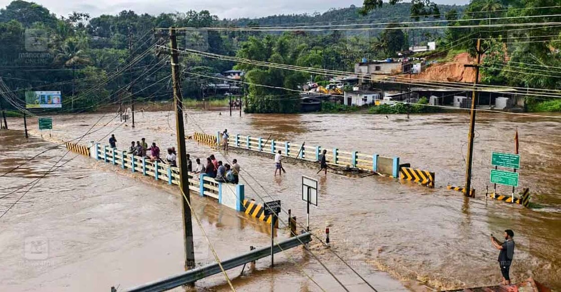 The Thannimoodu Bridge of Nedumkandam, Idukki, submerged after the opening of the Mullaperiyar Dam shutters. Photo: Manorama