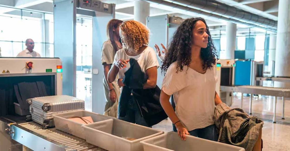 The laptop, inside the bag, may appear to be a vast wall blocking the view of other items in the bag. Photo: iStock/AzmanL