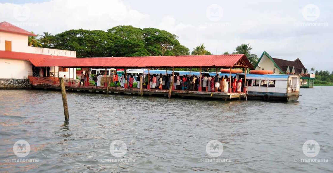 vaikom-boat-jetty