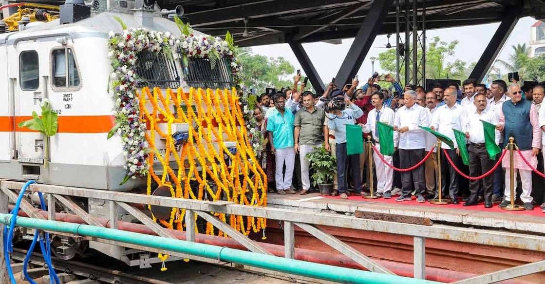 The flagging off ceremony of the Bengaluru-Mumbai Express train. Photo: PTI