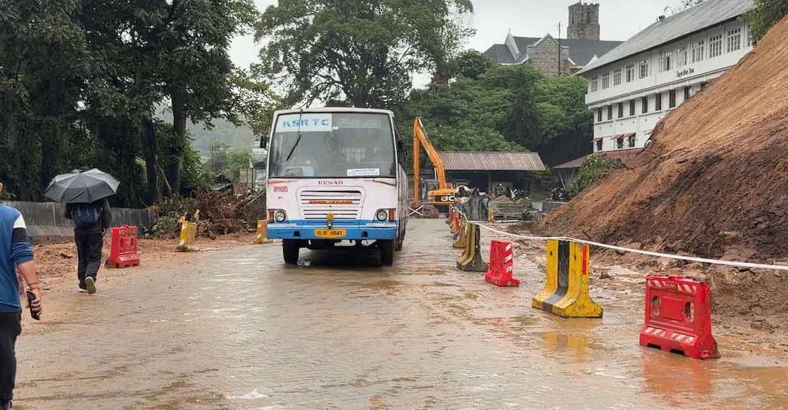 Traffic restored on Munnar national highway. Photo: Special arrangement