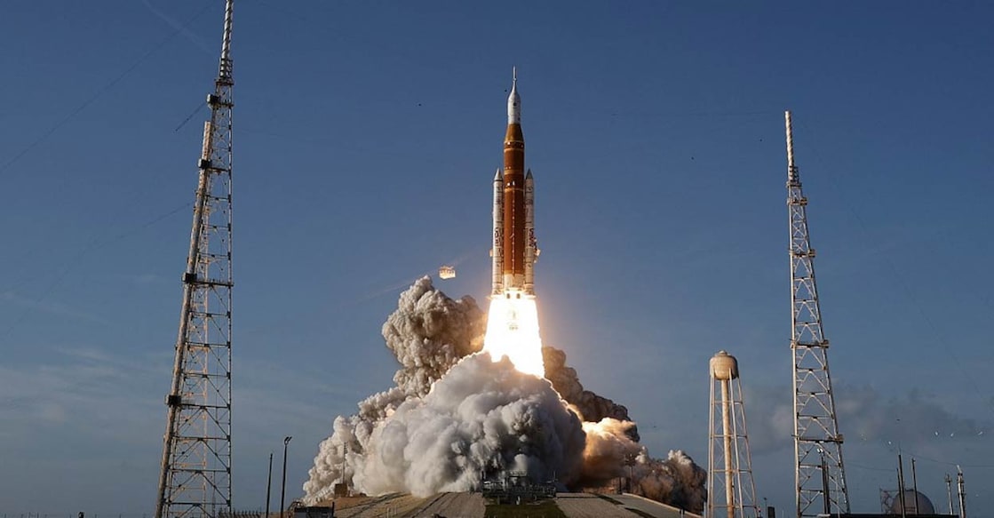 Following a successful lunar flyby, the astronauts will return to Earth and splash down in the Pacific Ocean. Photo: AFP