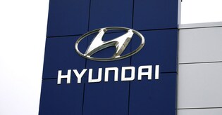 Greenpeace activists invade Hyundai billboard in South Korea