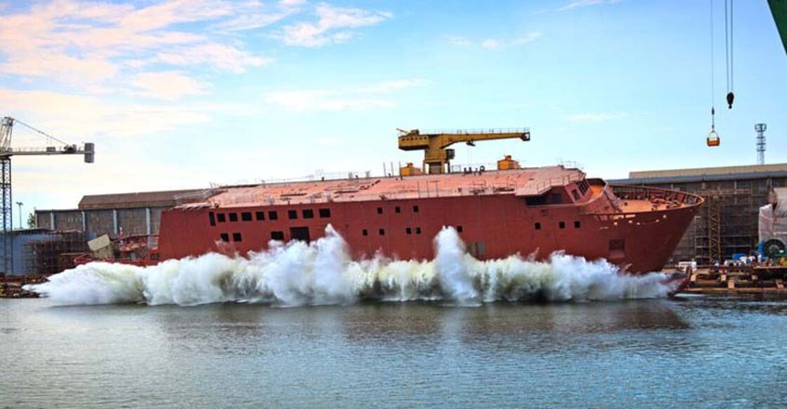 How are ships launched into water? Watch video